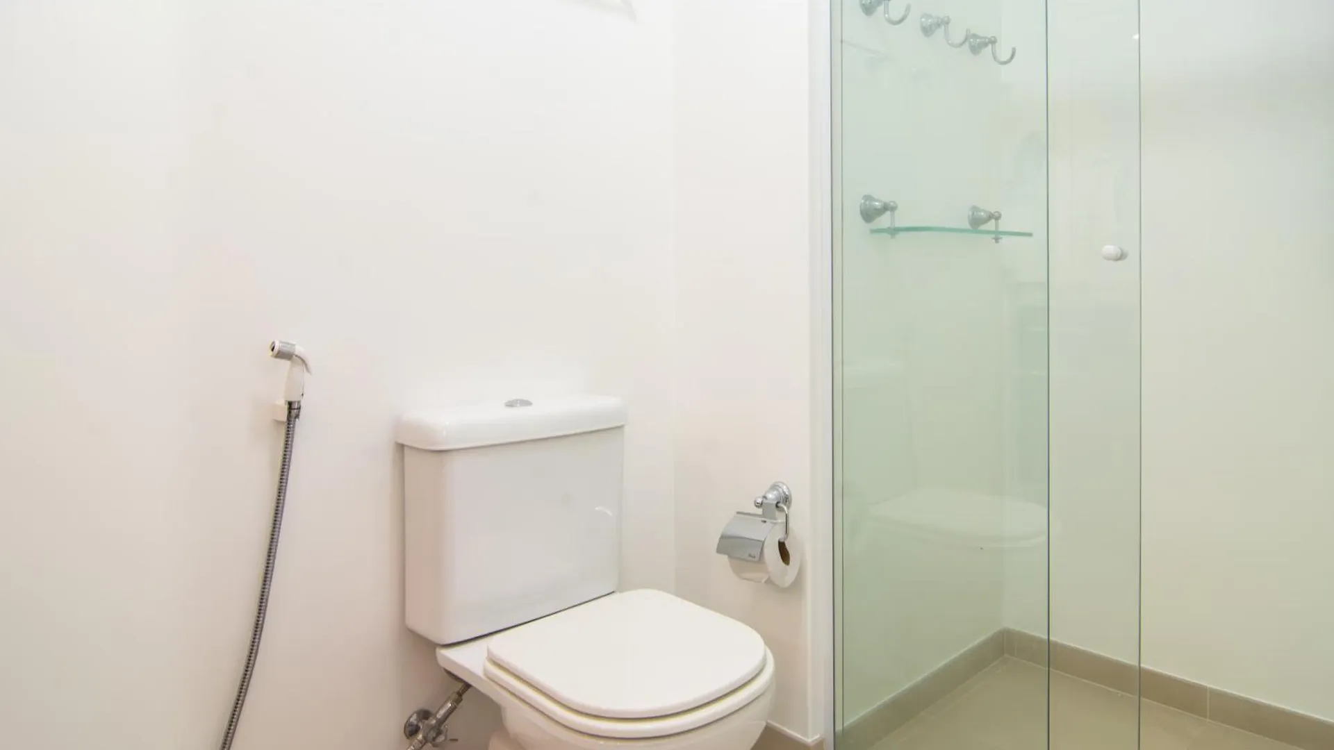 Appartamento No Coracao De Jurere, 1 Quadra Da Praia Dx6004 Florianópolis